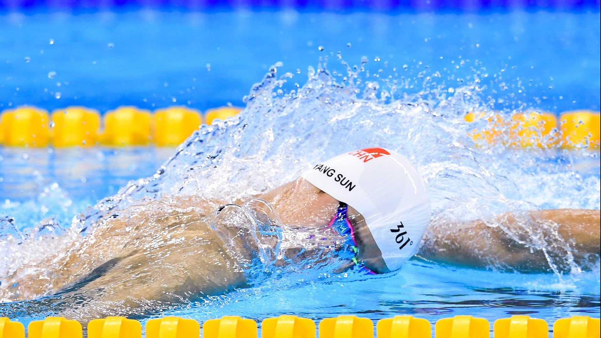 穆古鲁扎关键节点惊险取胜，TES带队豪取胜利全纪录